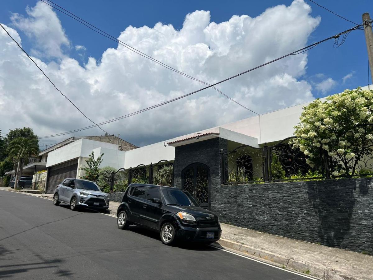 Hotel Casa Pamplona San Salvador Exterior foto